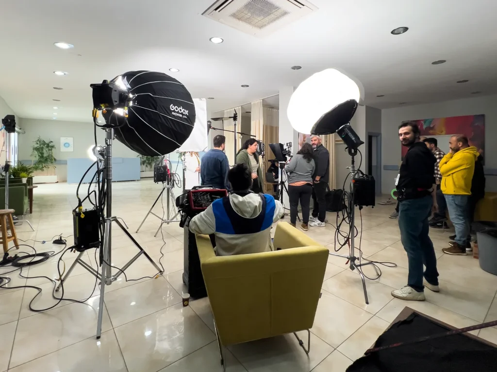 Lighting and camera setup during the filming of the Zona Farkındalık Haftası commercial