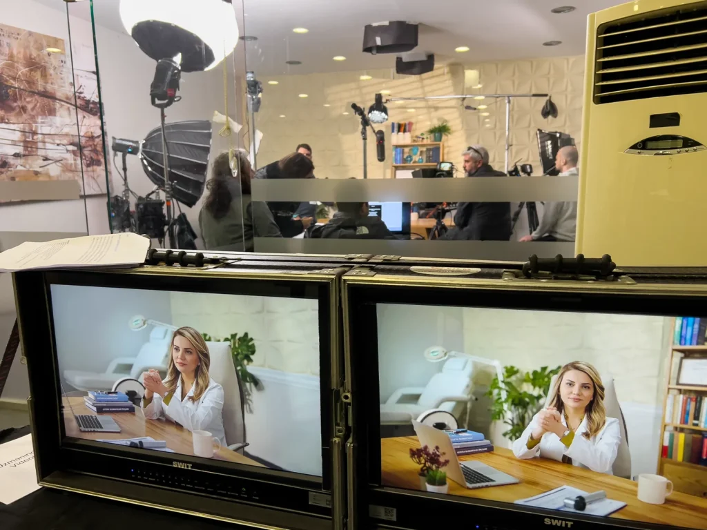 Production monitors during the Zona Farkındalık Haftası commercial shoot